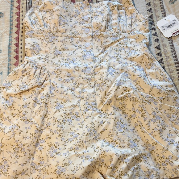 Universal Thread Cream Floral Button-Down Dress - Picture 2 of 5